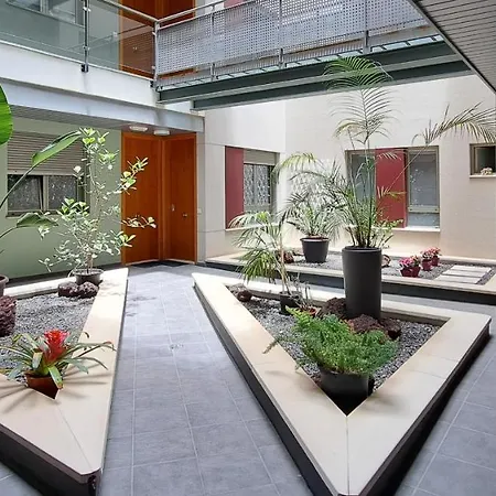 Appartement Flatguest Urbancenter Obispo Rabadan 2 Hab *